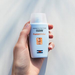 ISDIN Fotoprotector Fusion Water SPF 50+ - CMC Pharmacy Cabo delivery